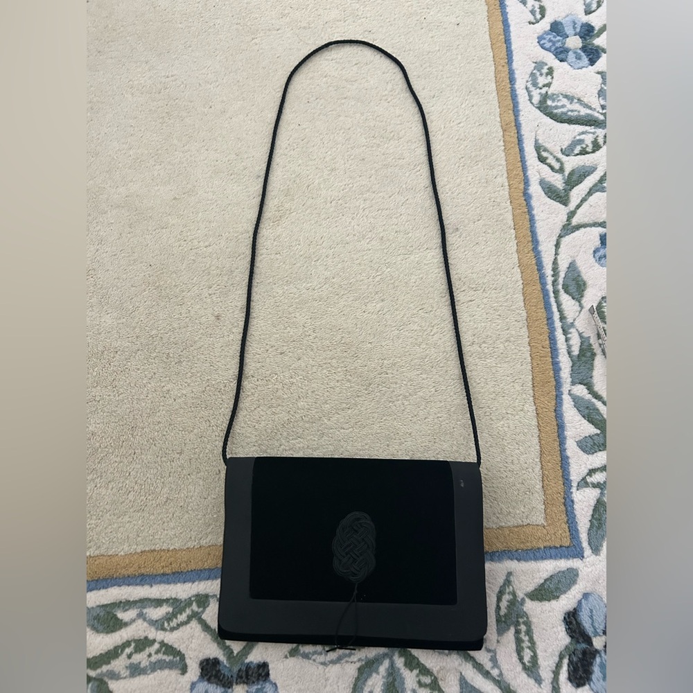 Classic Y2K/Early 00s/Early 2000s Inspired Black Minimalist Clutch Shoulder Bag
